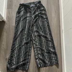 Black and white Maurice’s trousers - size medium
